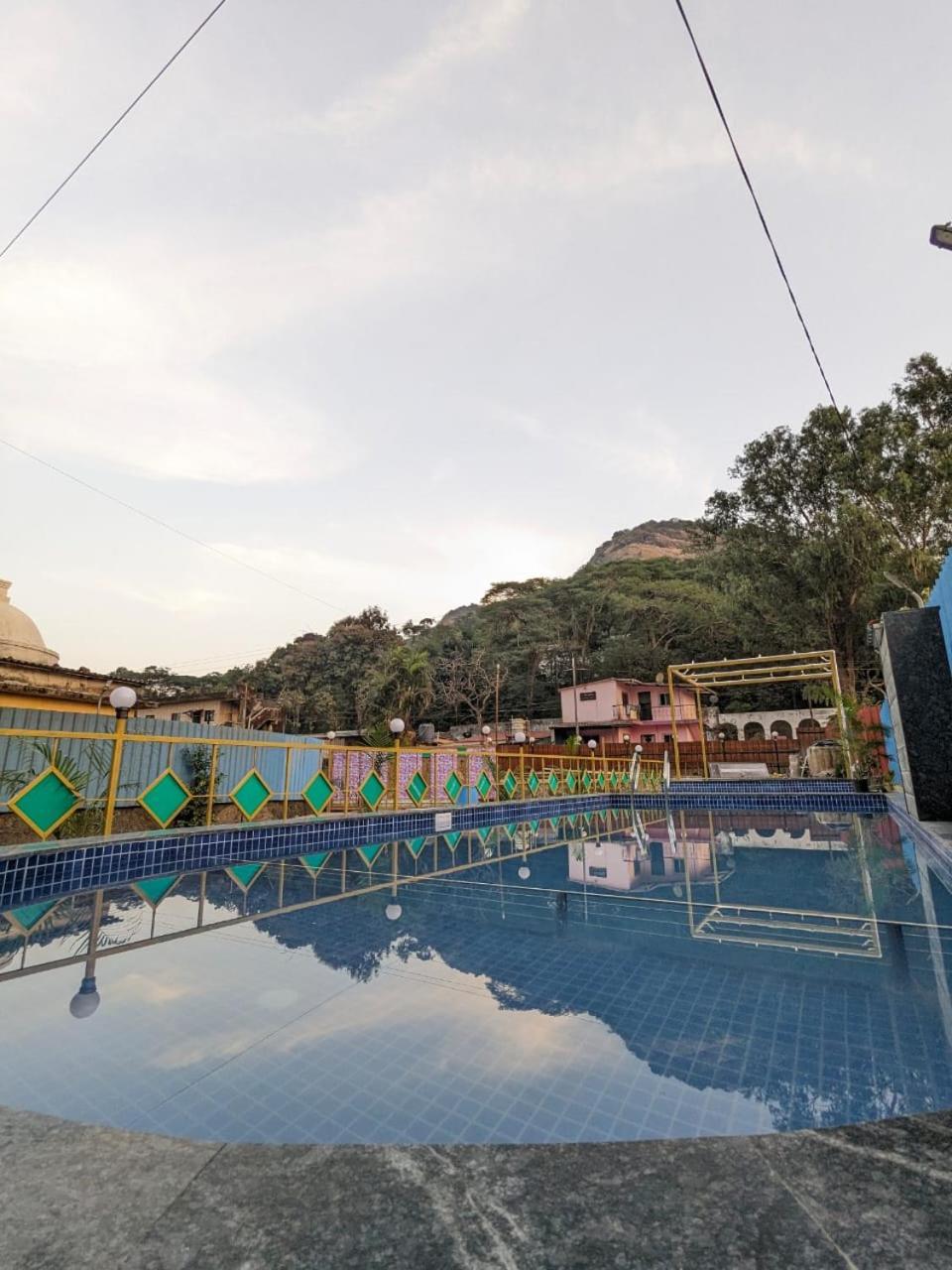 Blue Bell Homestay Лонавла Екстер'єр фото
