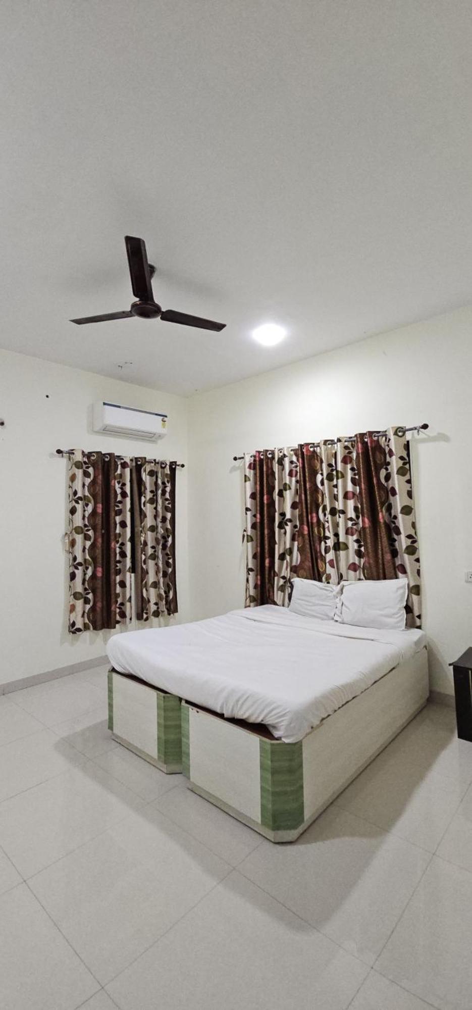 Blue Bell Homestay Лонавла Екстер'єр фото