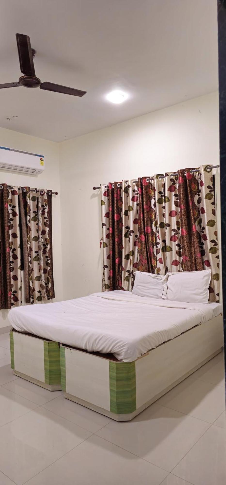 Blue Bell Homestay Лонавла Екстер'єр фото