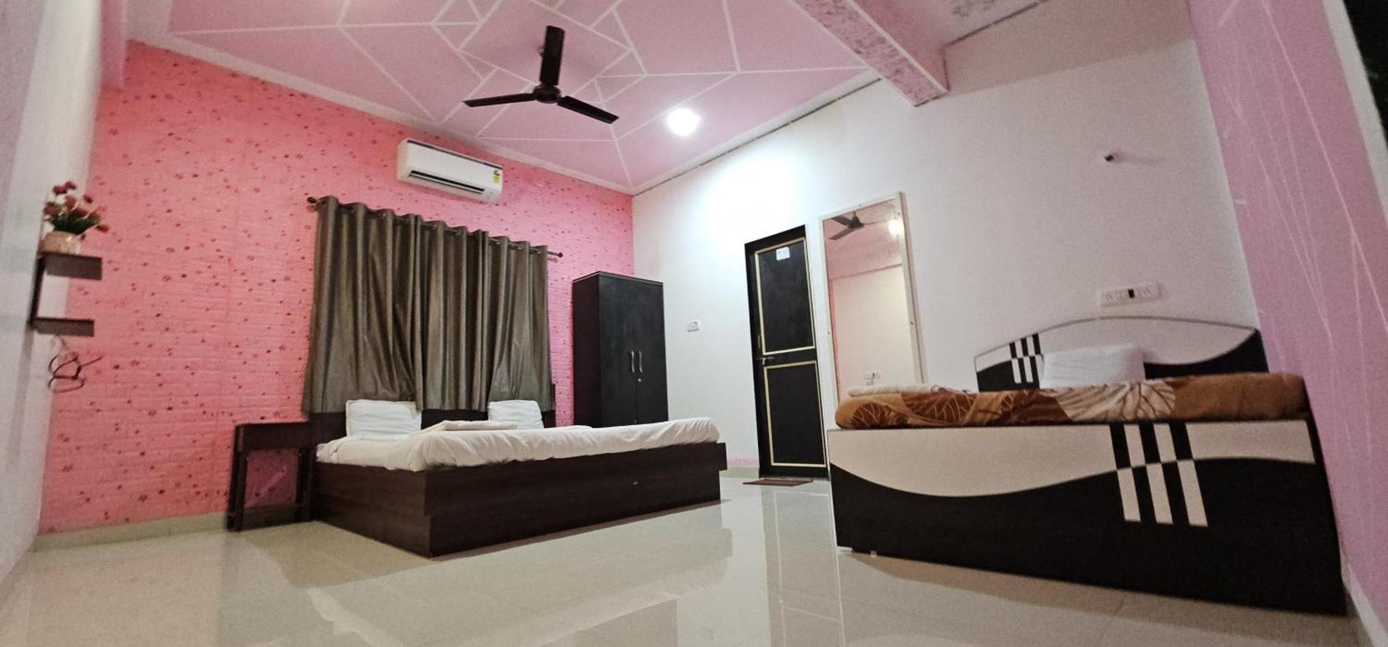 Blue Bell Homestay Лонавла Екстер'єр фото
